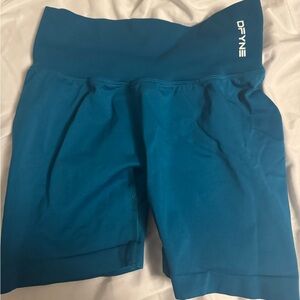 Dfyne Defy scrunch shorts brand new